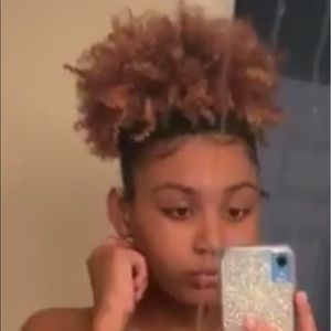 Meet your Posher, Nina